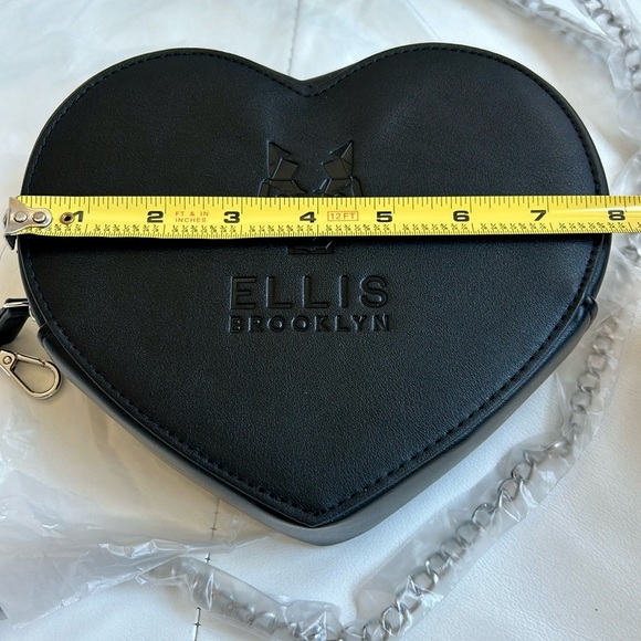ELLIS BROOKLYN HEART BAG WITH CHAIN STRAP - Picture 3 of 4